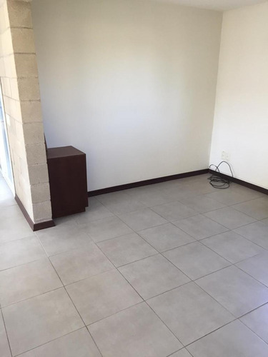 Venta De Casa En Altos De La Tahona