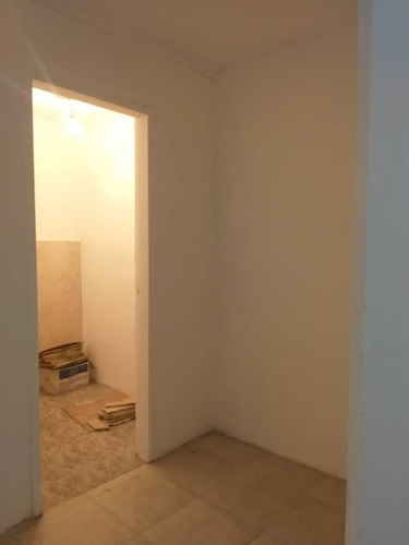 Imagen 3 de 7 de Local En Venta, Avenida Principal De Lecheria