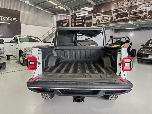 2020 Jeep Gladiator Overland 4x4