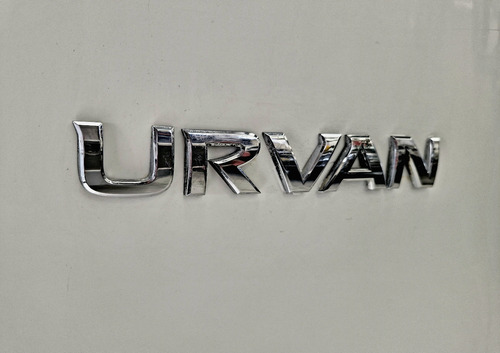 Nissan Urvan 4p Amplia L4/2.5 Man A/A P/Seg