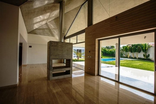Imagen 2 de 8 de Casa En Venta Urb. La Lagunita Country Club # 22-16184
