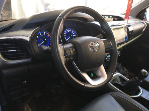 Toyota Hilux 2.8 Cd Srv Pack 177cv 4x2 2016