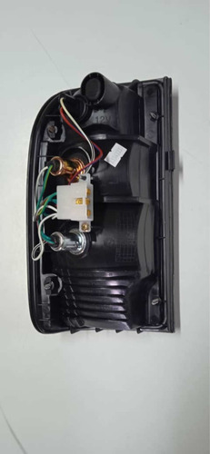 Imagen 2 de 5 de Stop Toyota Hilux 2003 - 2004 - 2005 Derecho Depo