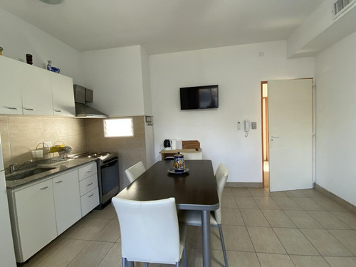Imagen 2 de 14 de Departamento En Alquiler - Pilar
