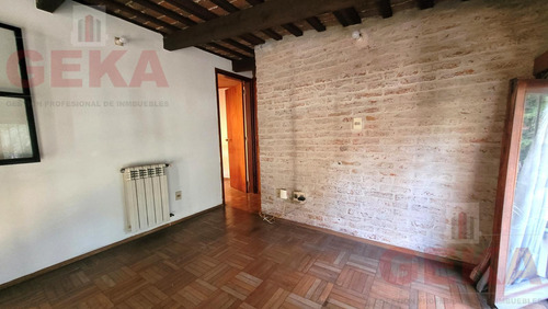 Casa En El Mejor Punto De Atahualpa Con Hermoso Jardín.