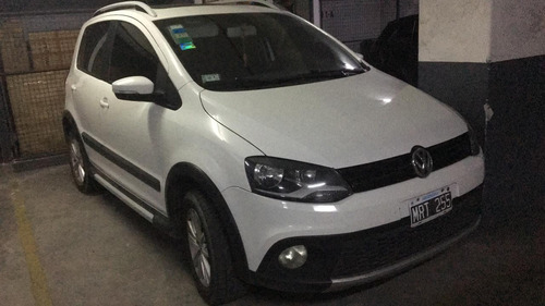 Volkswagen Crosfox Hingline