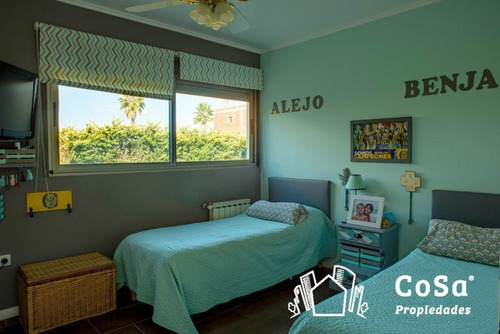 Casa En Puerto Roldán De 4 Dormitorios Más Escritorio