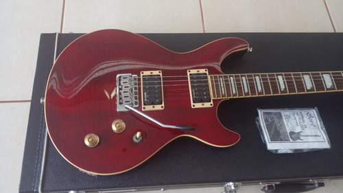 Guitarra Cort M600t, Mogno, Flamed Maple Top
