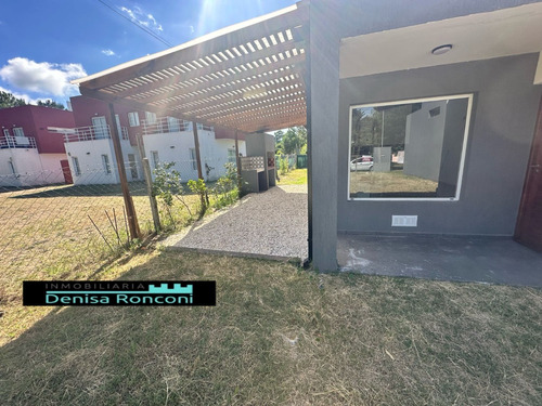 Moderna Casa A Estrenar Con Jardín Al Frente En Planta Baja