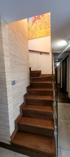 Elegante Dúplex Con Jacuzzi Y Quincho Propio En Las Condes
