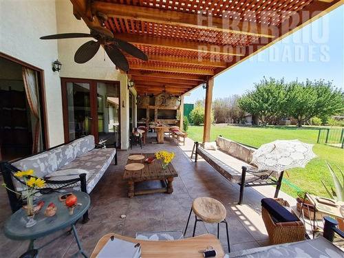 Imagen 10 de 30 de Casa En Venta De 6 Dorm. En Colina