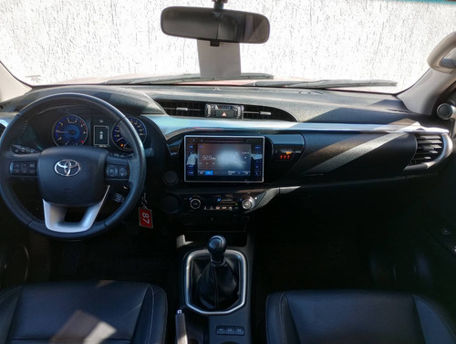 Imagen 3 de 15 de Toyota 2017 Hilux L/16 2.8 Dc 4x2 Tdi Srv Pack