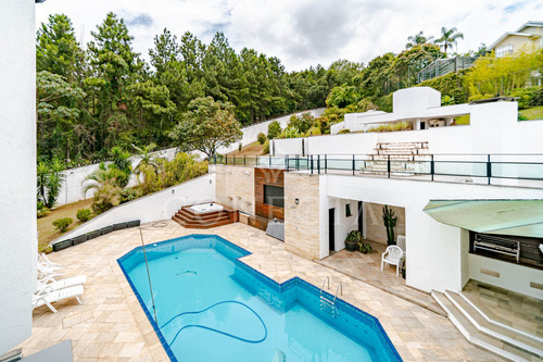 Imagem 22 de 26 de Alphaville 10 - Casa 800m² - 4 Suítes, Amplo Terreno, Piscina, Academia, Pomar, Orquidário - Cnc1559
