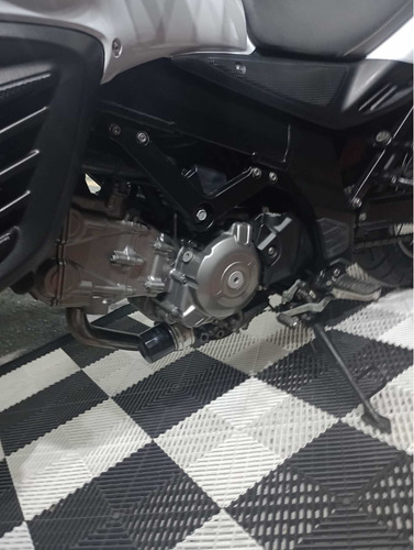 Imagem 18 de 18 de Suzuki V-strom 650 Xt Abs