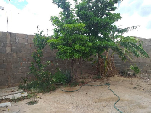 Imagen 9 de 9 de Acogedora Casa En Venta En Urbanizacion Las Eugenias 22-410 04146954944