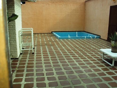 Imagen 16 de 17 de Casa En Urb. El Molino