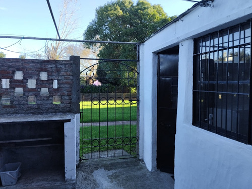 Apartamento En Venta 3 Dormitorios Con Fondo Y Mejoras Santa Lucía Canelones