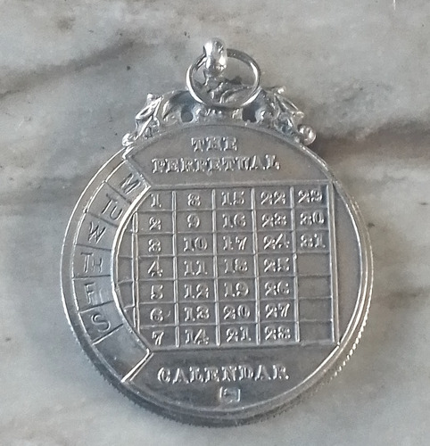 Antigua Medalla Victoriana Calendario Perpetuo En Plata 