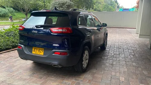 Jeep Cherokee 3.2 Longitude Plus