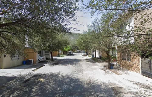 Casa En Venta Remate-col. Santa Luz, Parque Industrial Escobedo, Gral. Escobedo, N.l. --jmjc10