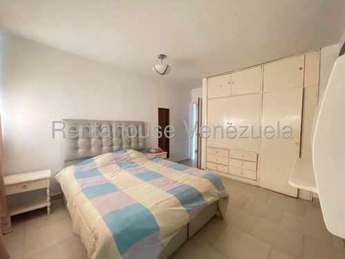 Casa En Alquiler Amoblada Bien Ubicada Con Agua Constante Seguridad 3 Habitaciones 3 Baños Lista Para Mudarse Nela 25-14786