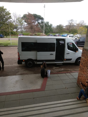 Imagen 8 de 10 de Traslado / Transporte De Pasajeros Camioneta / Van