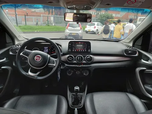 Fiat Cronos Precision Mt 1.8 Sedan 2019