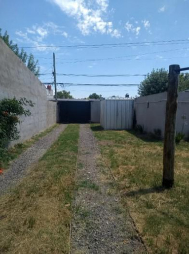 Casa En Venta - 3 Dormitorios 1 Baño 3 Cocheras - 330mts2 - Lincoln