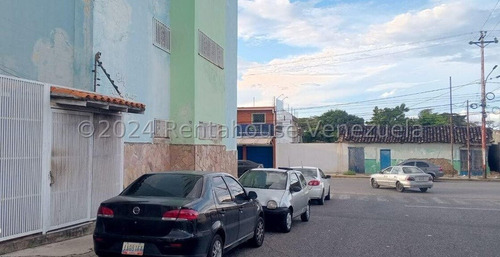 Marling Brceño Alquila Amplio Apartamento En Cabudare Centro Estado Lara