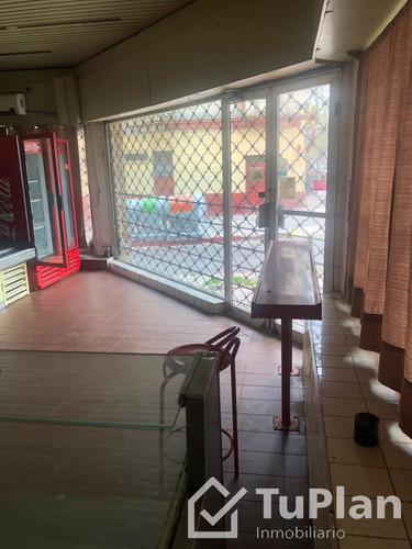 (ref: 2.439) Alquiler De Local Comercial En Esquina De Barrio Sur 