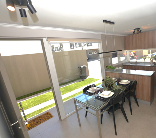 Sin Comision Casa 71 M² Útiles. Nueva Condominio 3 Dor/2baño
