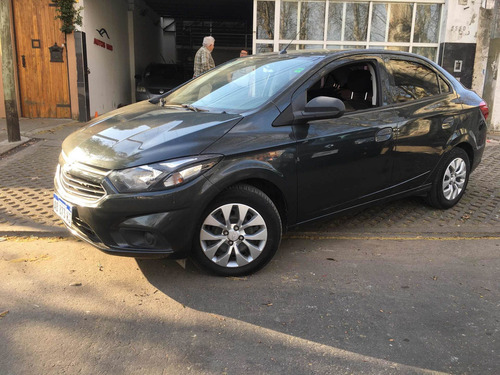 Imagen 3 de 11 de Chevrolet Prisma 2017 1.4 Lt 98cv