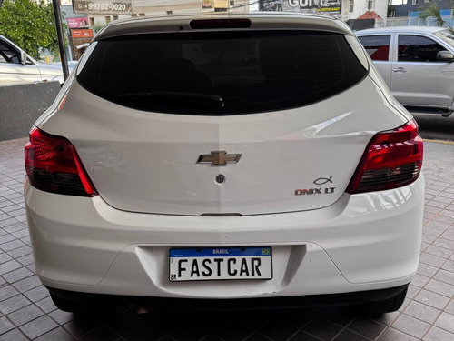 Chevrolet Onix 1.4 MPFI LT 8V FLEX 4P AUTOMÁTICO