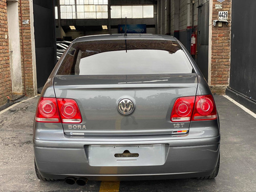 Volkswagen Bora 1.8 Highline T 180cv Cuero 2014