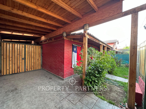 Amplia Propiedad En Sector Residencial Con Excelen...