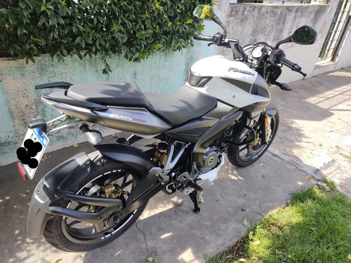 Imagen 2 de 14 de Bajaj Rouser Ns200 2022