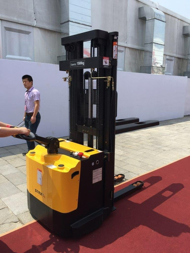 Apilador Eléctrico Equus Full Premium 1600kg 5m