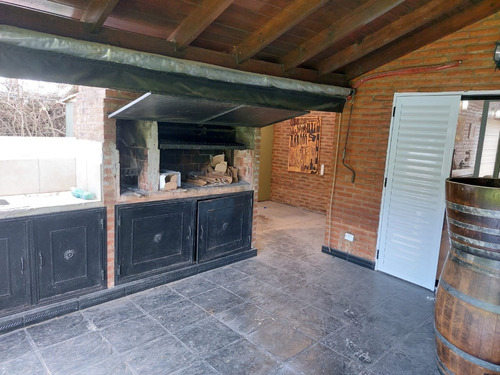 Casa En Venta En Barrio Privado, Acacias Blancas