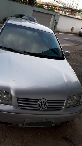 Volkswagen Bora 2.0 4p 2001