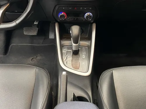 Chevrolet Onix 1.0T Premier Sedan At
