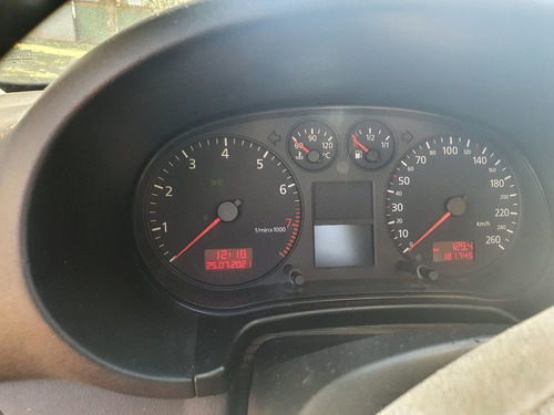 Imagem 9 de 13 de Audi A3 2004 1.6 5p