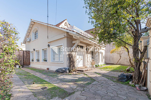 Venta Casa 5 Ambientes Con Garaje, Quincho Y Piscina En Haedo.