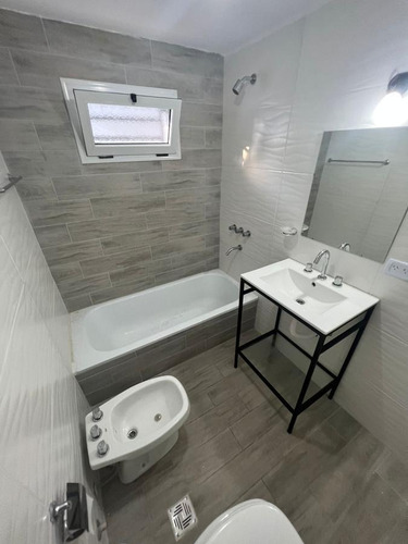 Imagen 8 de 24 de Casa - Ituzaingó Norte 4 Amb En Venta Casa Americana A Nuevo Sobre Lote Propio