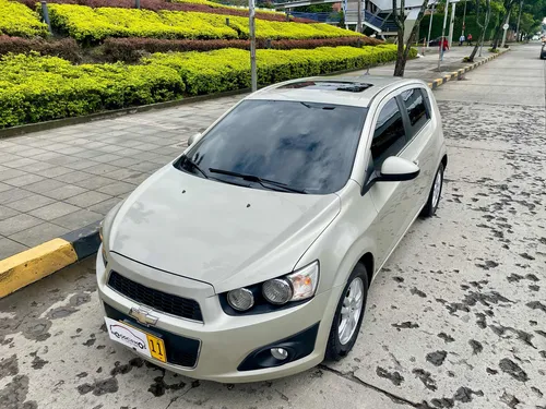 Chevrolet Sonic 1.6 Lt 5 p