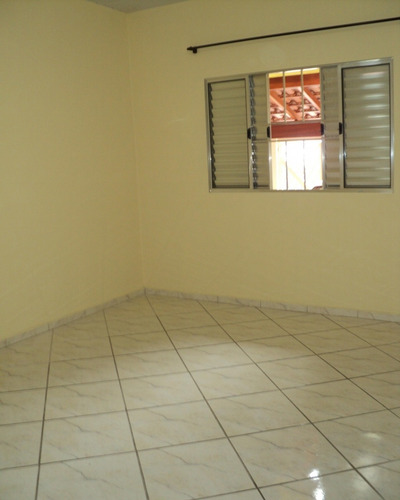 Imagem 15 de 30 de Aluga-se Casa 2 Dormitórios Próxima A Escola, Supermercados Dia, Coop, Av. São Paulo, Em Sorocaba, Reformada, Bairro Cruzeiro Do Sul, Além Ponte. - Ca00979 - 33337667