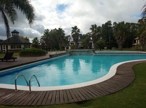 Imagen 11 de 13 de Casa En Venta De 8 Dormitorios En Montevideo