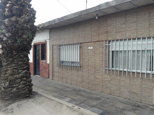 Imagen 9 de 16 de Vendo 3 Locales Y 2 Viviendas