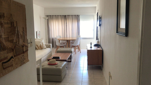Imagen 18 de 28 de Excelente Departamento 3 Ambientes - Piso 4 Vista Al Mar Punta Del Este - Lincoln Center - 18 Mansa -.enero