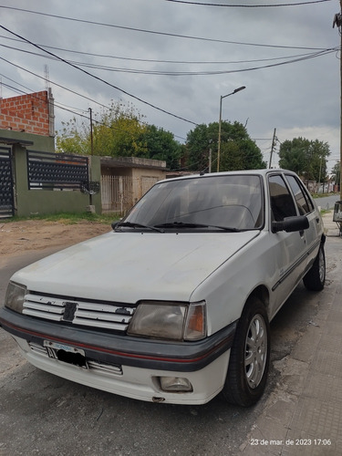 Peugeot 205 1.4 Xsi Aa