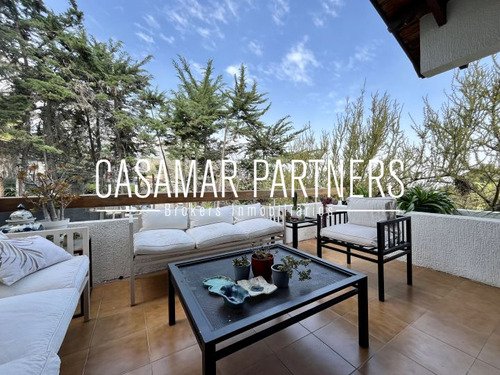 Preciosa Casa 3d + Servicios/ Luis Mattte Larraín